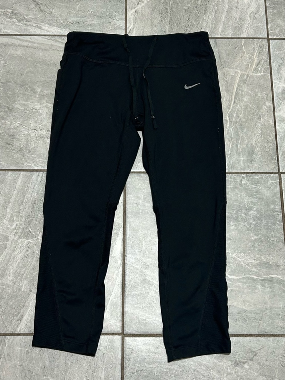 Nike Dri Fit Leggings Womens Small Black Cropped Athletic Running Pants